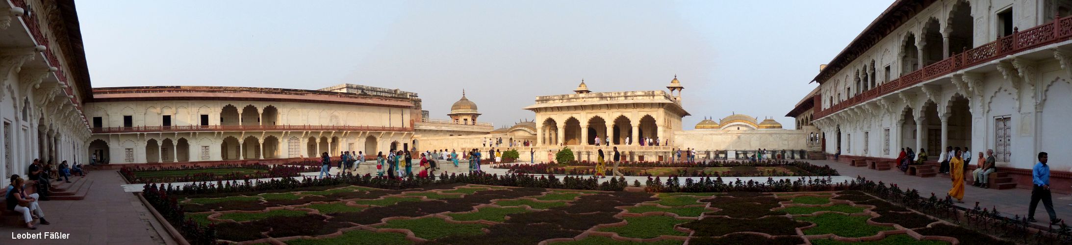 Agra_Fort_Panorama5